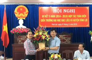 https://tktkdclgd.blu.edu.vn/wp-content/uploads/sites/22/2019/12/HUYEN-VINH-LOI-300x195.png